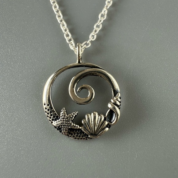 Sterling Silver Shell and Starfish Necklace - Picture 6 of 9